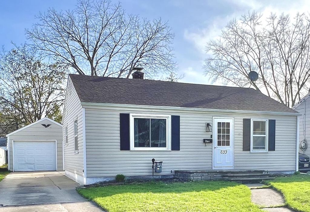 Photo of 899 Waverly PLACE, Green Bay, WI 54304 (MLS # 50324395)