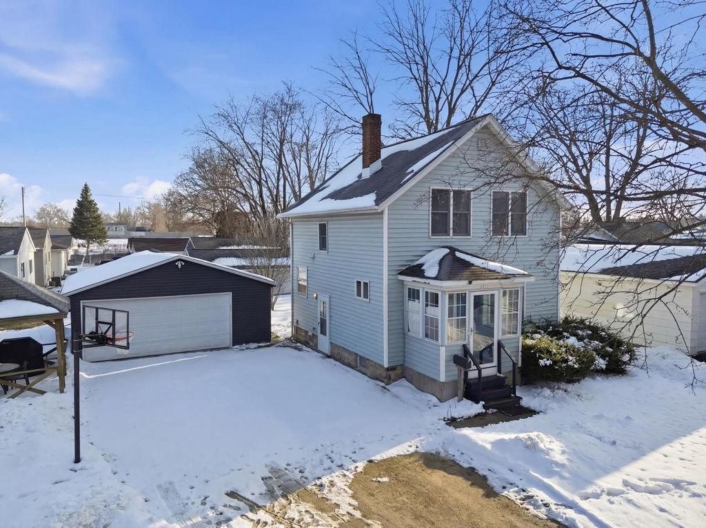 Photo of 3513 Burke AVENUE, Madison, WI 53714 (MLS # 2018856)