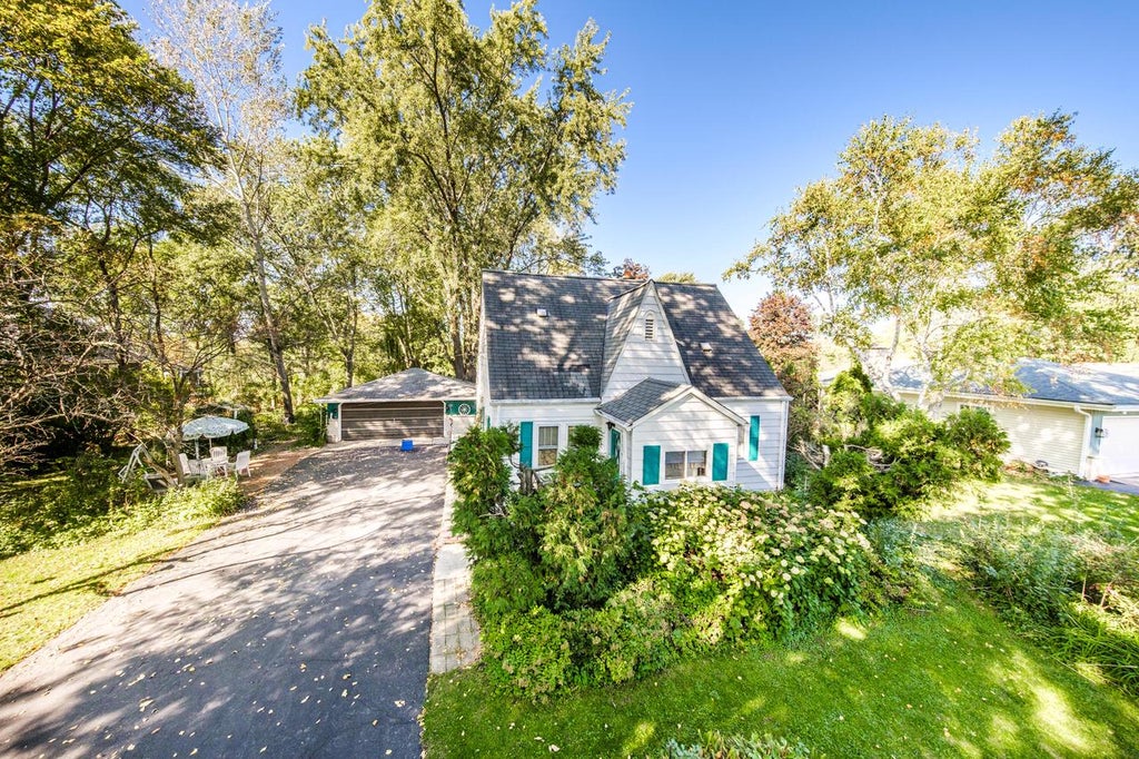 Photo of 3285 Fiebrantz DRIVE, Brookfield, WI 53005 (MLS # 1983765)
