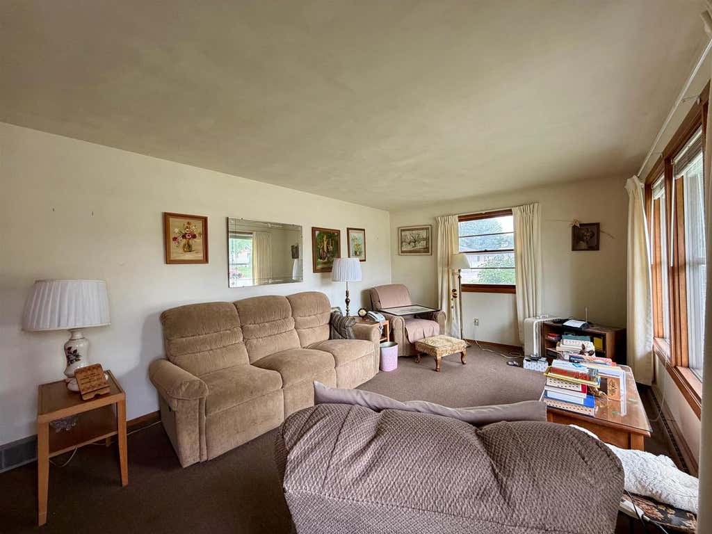 Photo of 970 Evans STREET, Neenah, WI 54956 (MLS # 50330975)