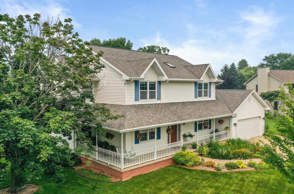 Photo of 1388 Graystone COURT, De Pere, WI 54115 (MLS # 50329366)