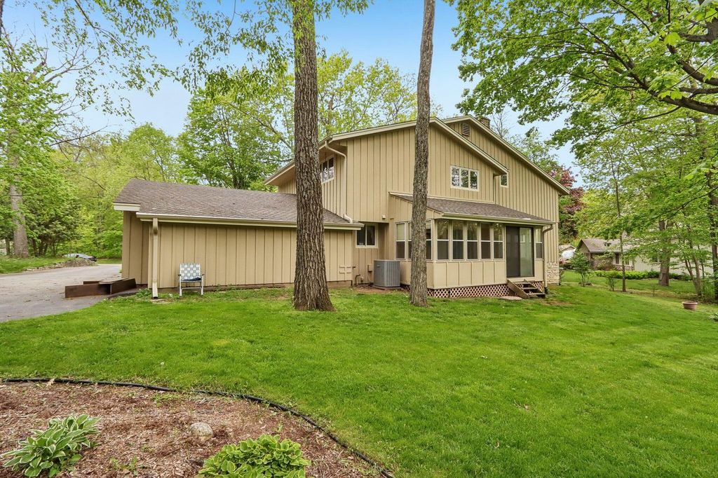 Photo of N95W29112 Fawn COURT, Colgate, WI 53017 (MLS # 1964186)