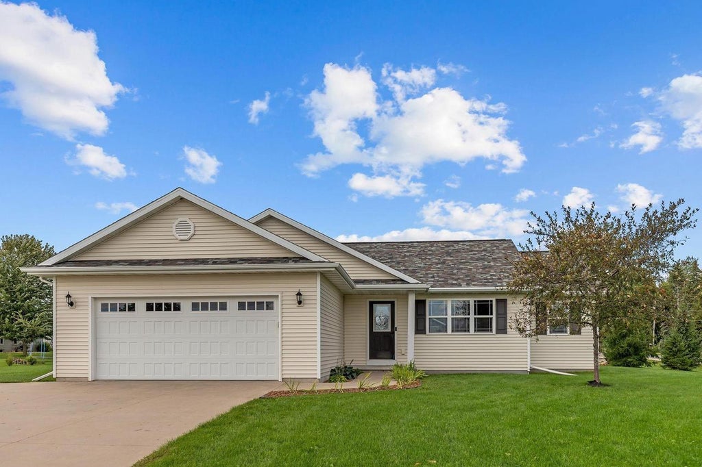 Photo of W6098 Sherwood Point DRIVE, Greenville, WI 54942 (MLS # 50333061)