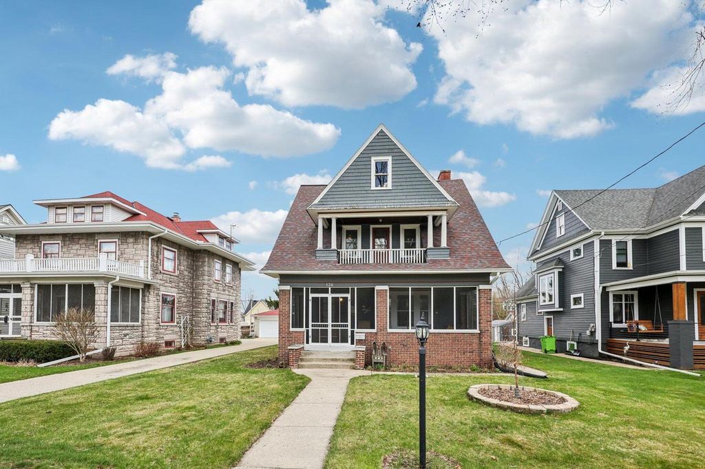 Photo of 136 Teddy AVENUE, Hartford, WI 53027 (MLS # 1958909)