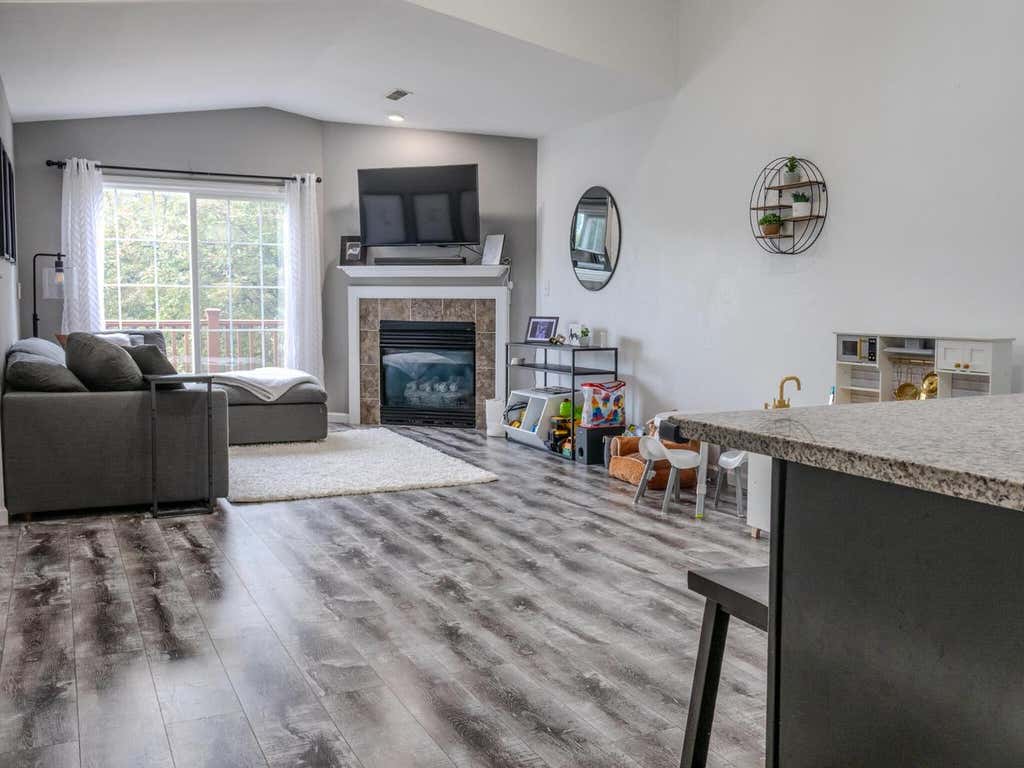 Photo of N17W26873 E Fieldhack DRIVE #G, Pewaukee, WI 53072 (MLS # 1969394)