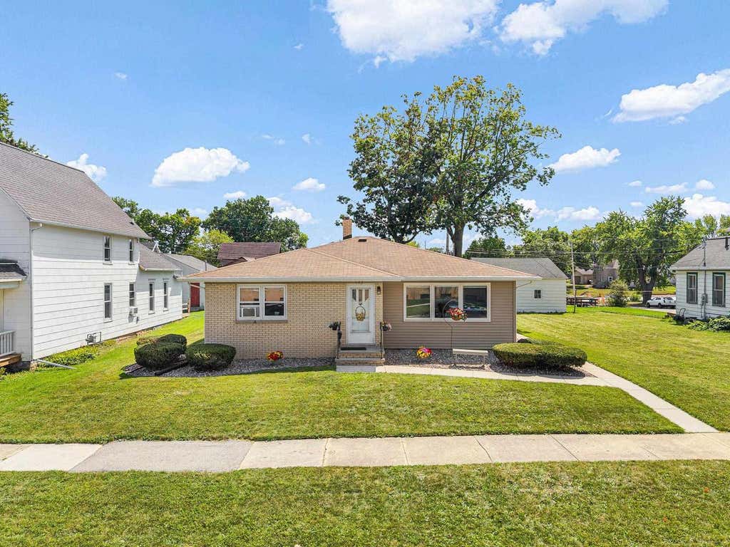 Photo of 123 W 8th STREET, Kaukauna, WI 54130 (MLS # 50331329)