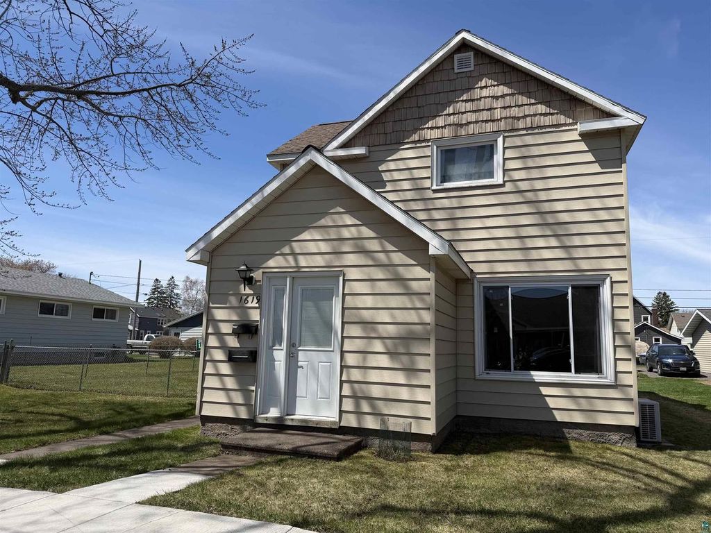 Photo of 1619 Susquehanna AVENUE, Superior, WI 54880 (MLS # 6125137)