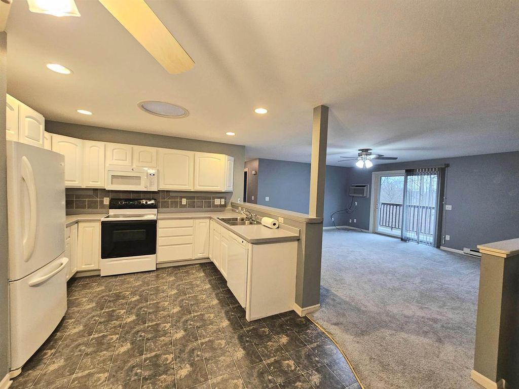 Photo of 231 Country Side COURT, Waupaca, WI 54981 (MLS # 50323590)