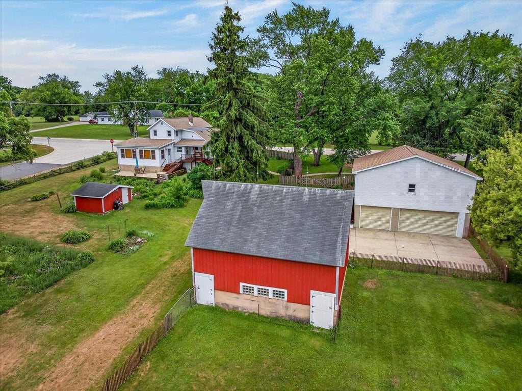 Photo of 854 Highway 51, Stoughton, WI 53589 (MLS # 2027233)