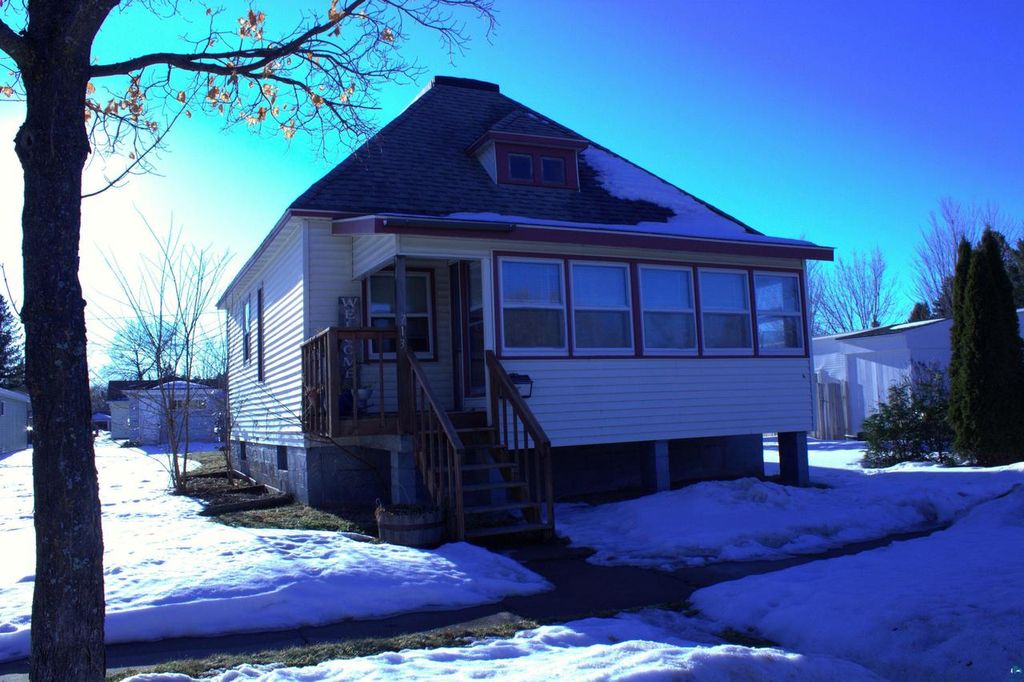 Photo of 713 7th Ave E, Ashland, WI 54806 (MLS # 6123701)