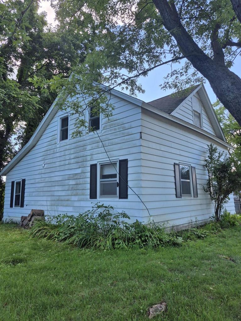 Photo of 104 S Washington STREET, Melrose, WI 54642 (MLS # 2031223)