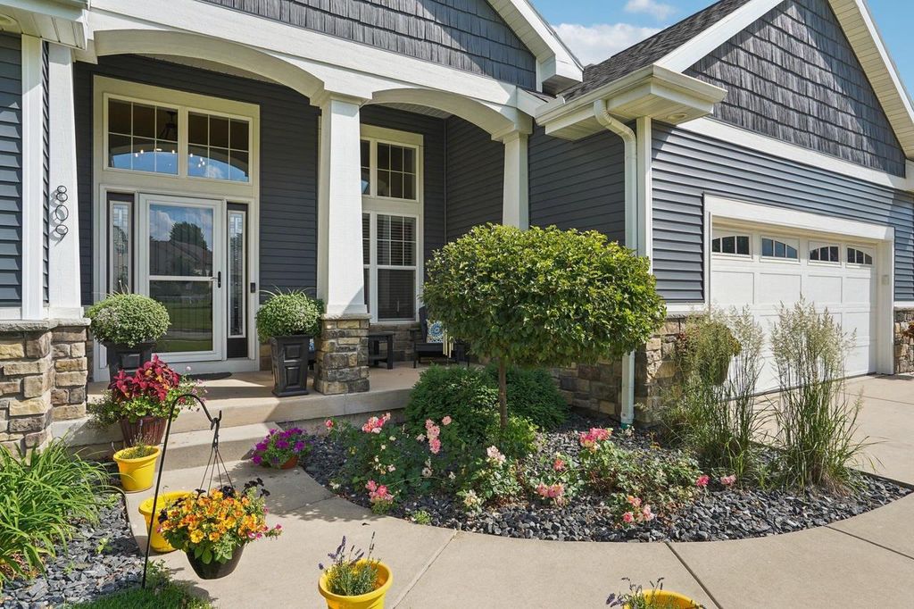 Photo of 809 Maple DRIVE, Mount Horeb, WI 53572 (MLS # 2016253)