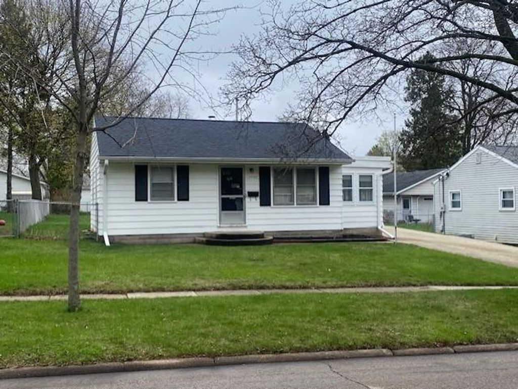 Photo of 1747 Cleveland STREET, Beloit, WI 53511 (MLS # 2020613)