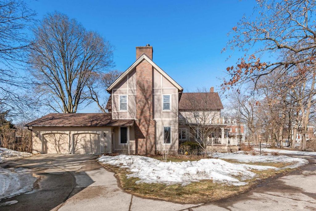 Photo of 585 3rd Street South St, Wisconsin Rapids, WI 54494 (MLS # 22600820)