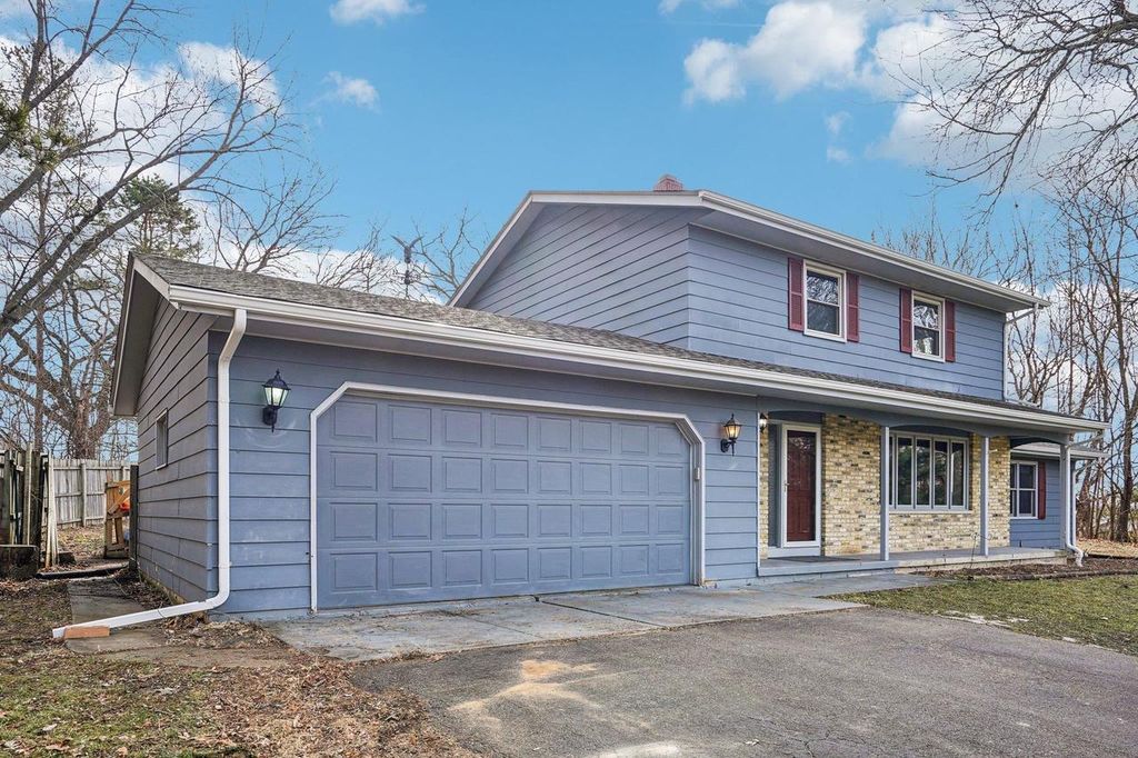 Photo of 1764 Oakview DRIVE, Stoughton, WI 53589 (MLS # 2016918)