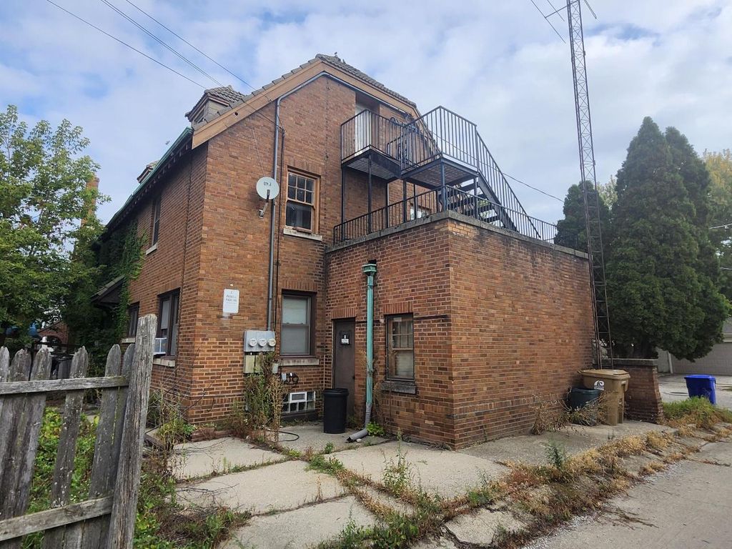 Photo of 5008 21st AVENUE, Kenosha, WI 53140 (MLS # 1939304)