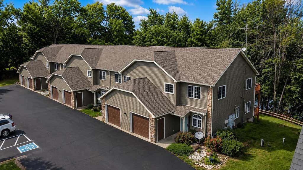 Photo of 1066 Hillside DRIVE #6, Wisconsin Dells, WI 53965 (MLS # 2026919)