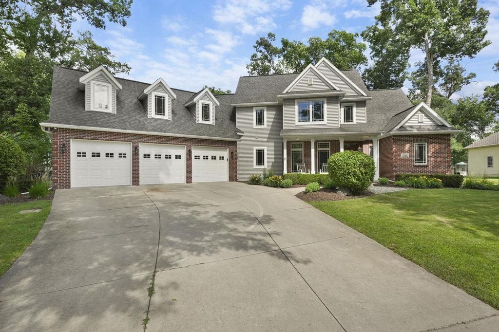 Photo of 5960 Oak Hollow DRIVE, Mcfarland, WI 53558 (MLS # 2024444)