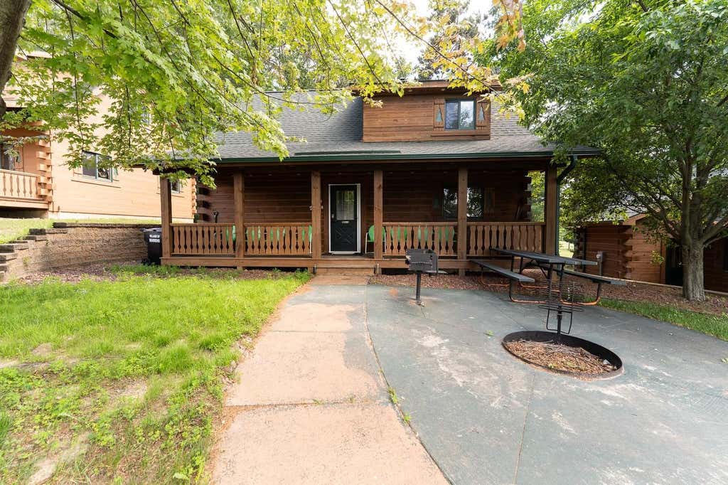 Photo of 914 Paddleboat COURT, Warrens,warrens, WI 54666 (MLS # 2026544)