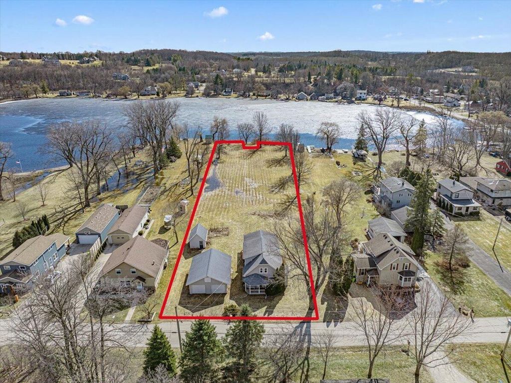 Photo of 3559 North Shore DRIVE, Hubertus, WI 53033 (MLS # 1953354)