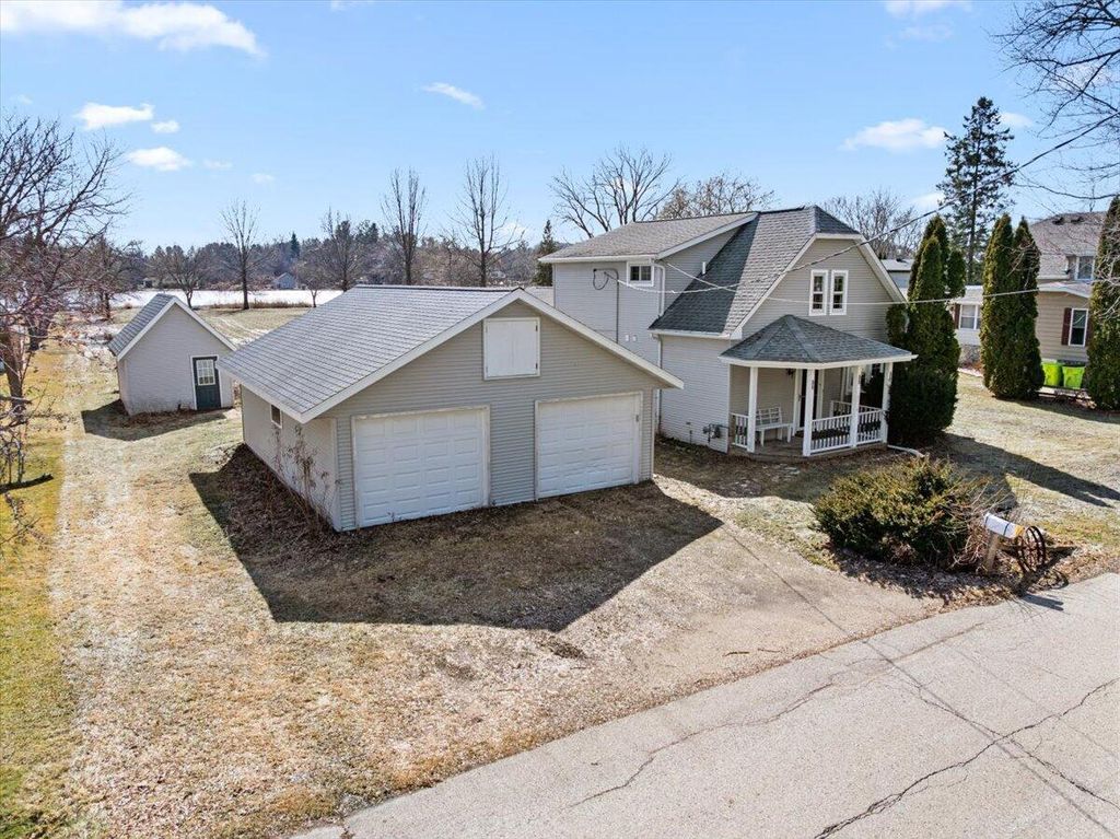 Photo of 3559 North Shore DRIVE, Hubertus, WI 53033 (MLS # 1953354)