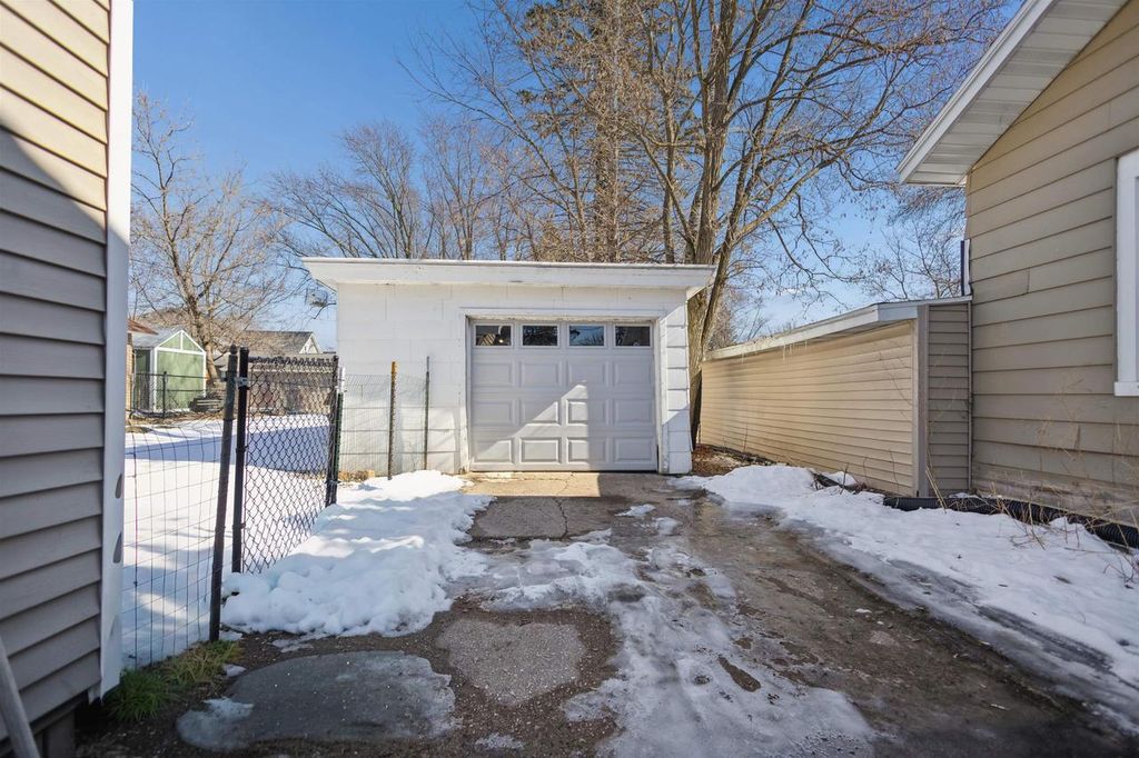 Photo of 719 Union STREET, Stevens Point, WI 54481 (MLS # 22600862)