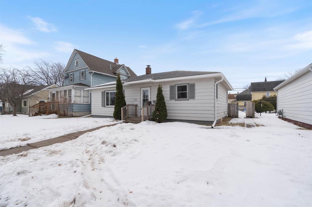 Photo of 1220 Broadway STREET, Superior, WI 54880 (MLS # 6123617)
