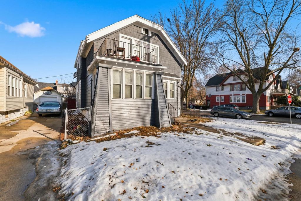 Photo of 1902 W Nash STREET, Milwaukee, WI 53206 (MLS # 1945891)
