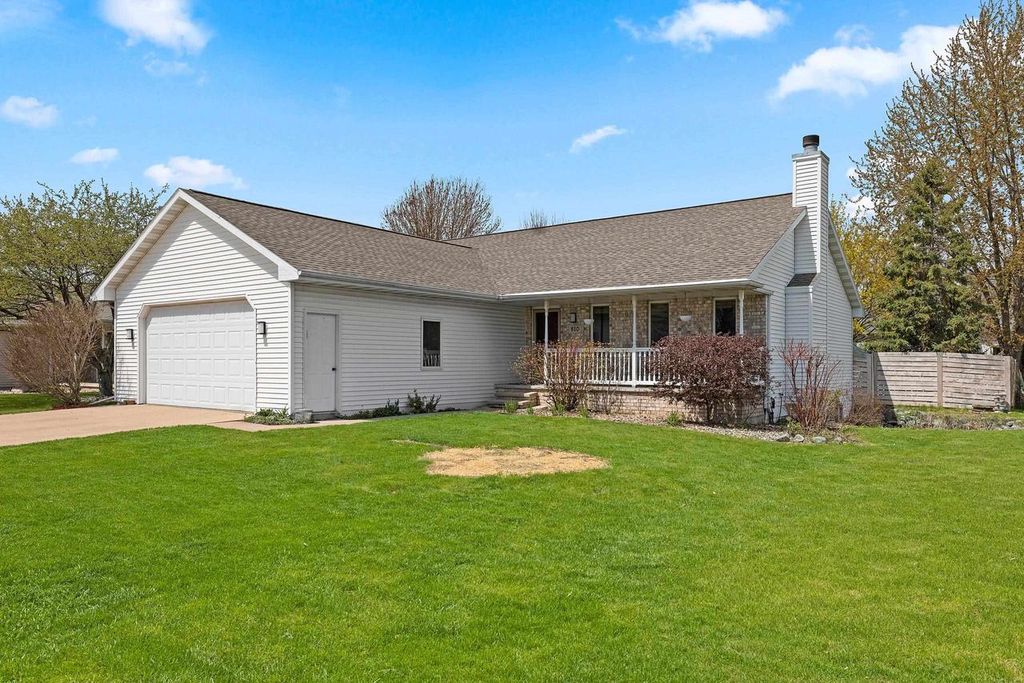 Photo of 810 Kristy STREET, Kaukauna, WI 54130 (MLS # 50324644)
