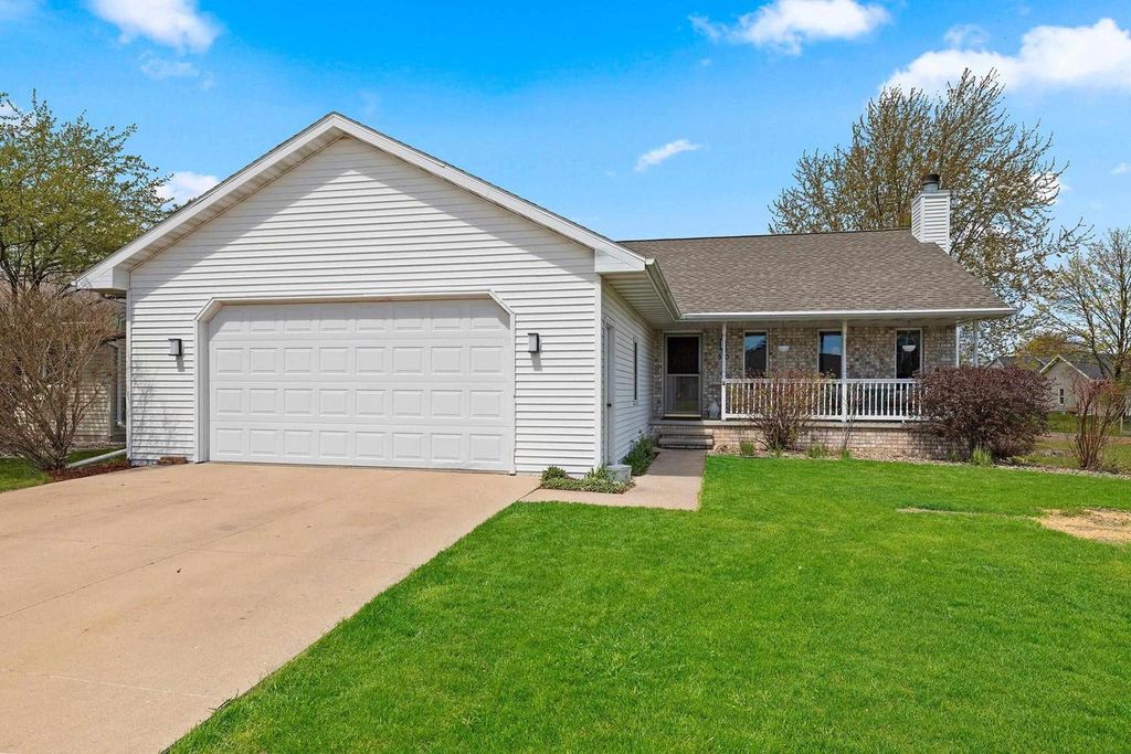 Photo of 810 Kristy STREET, Kaukauna, WI 54130 (MLS # 50324644)