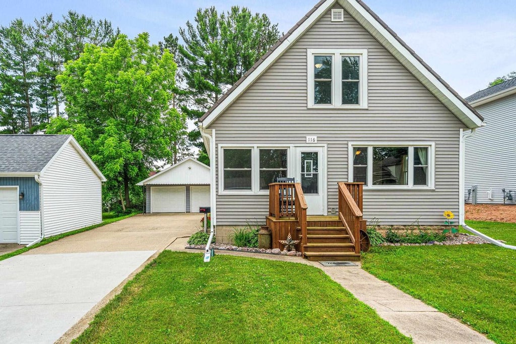 Photo of 116 E Law STREET, New London, WI 54961 (MLS # 50328571)