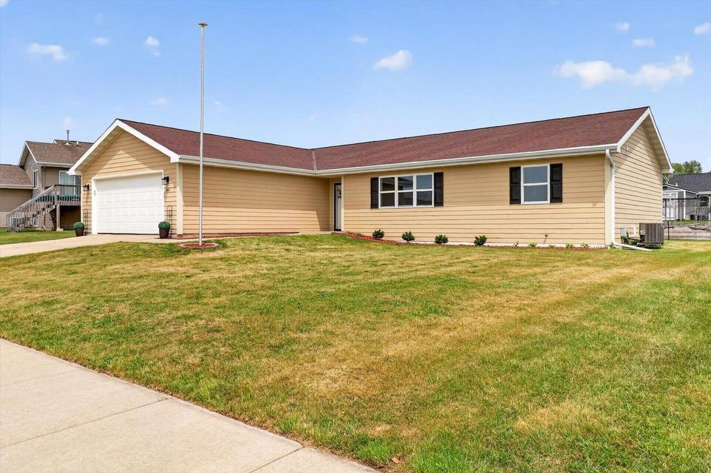 Photo of 2411 S Terrace STREET, Janesville, WI 53546 (MLS # 2023669)