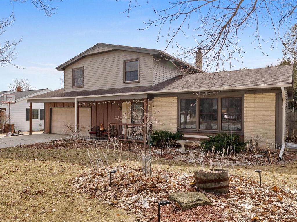 Photo of 3135 North AVENUE, Sheboygan, WI 53083 (MLS # 1953586)