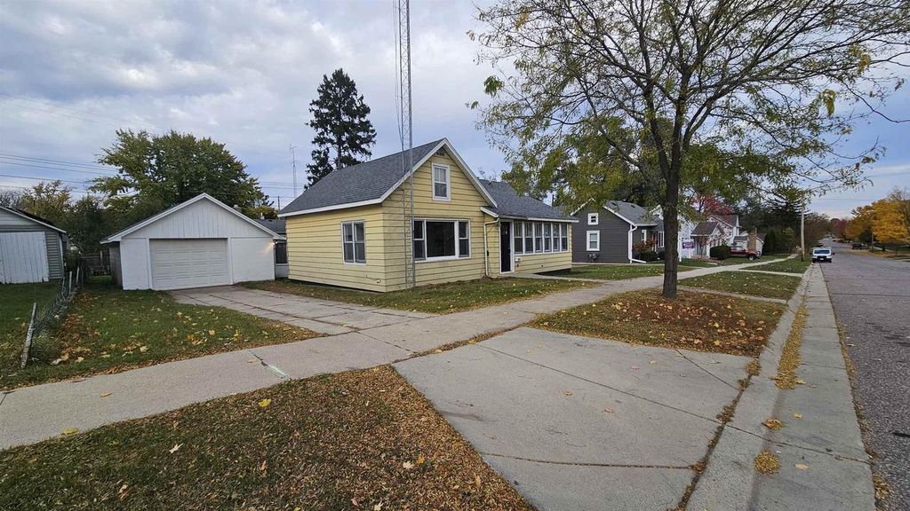 Photo of 807 W Franklin STREET, Portage, WI 53901 (MLS # 2011991)