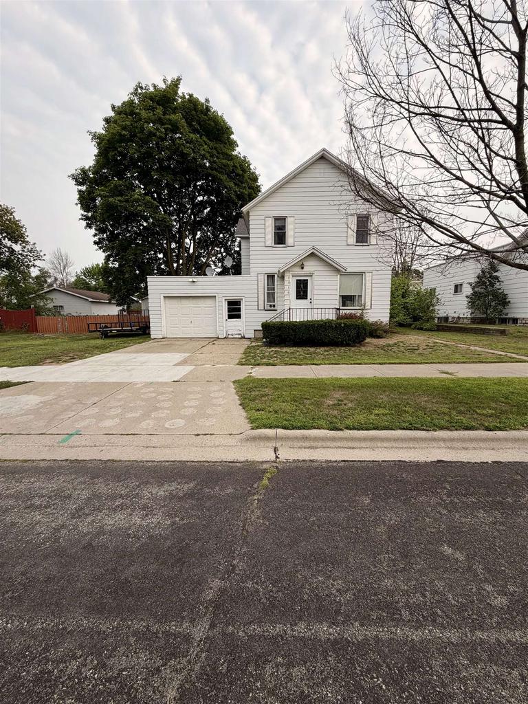 Photo of 1516 Sherman STREET, Marinette, WI 54143 (MLS # 50330983)