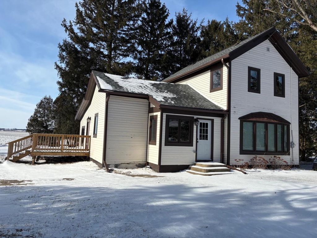 Photo of N6267 County Road P, Delavan, WI 53115 (MLS # 1947021)
