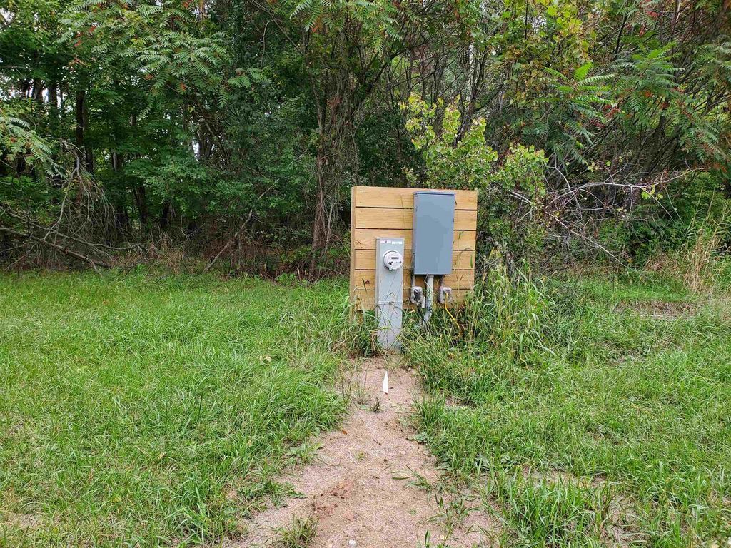 Photo of 1000 County Road Qq, Waupaca, WI 54981 (MLS # 50323692)