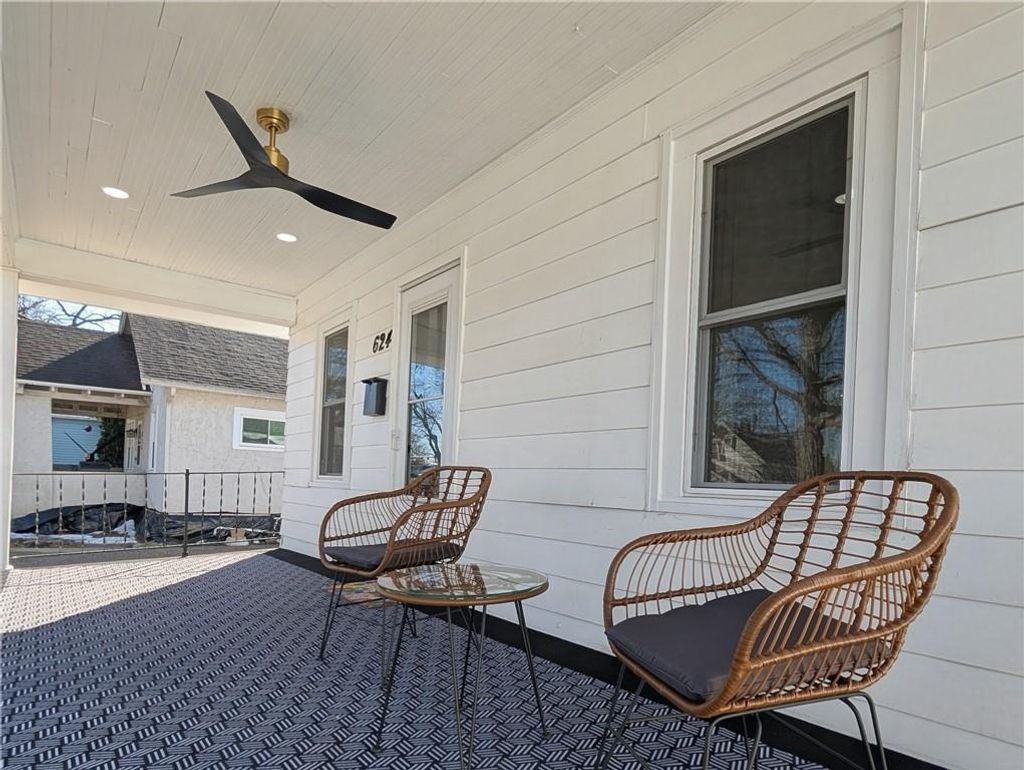 Photo of 624 Starr AVENUE, Eau Claire, WI 54703 (MLS # 1598948)