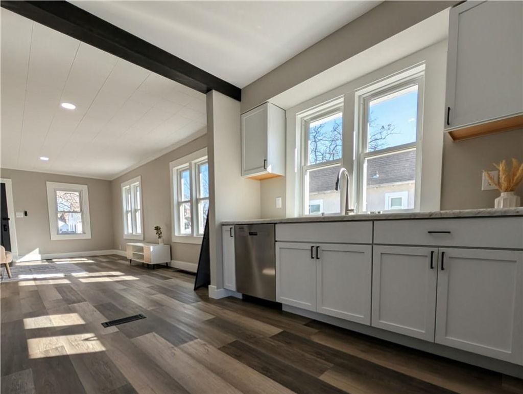 Photo of 624 Starr AVENUE, Eau Claire, WI 54703 (MLS # 1598948)