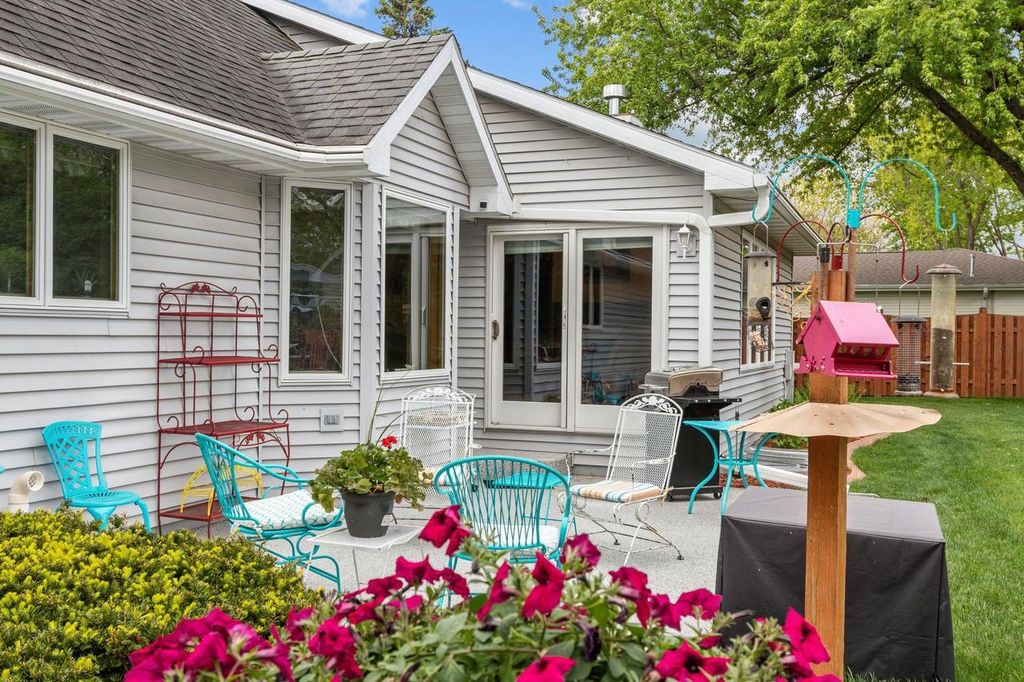 Photo of 130 Hilltop DRIVE, Neenah, WI 54956 (MLS # 50326145)