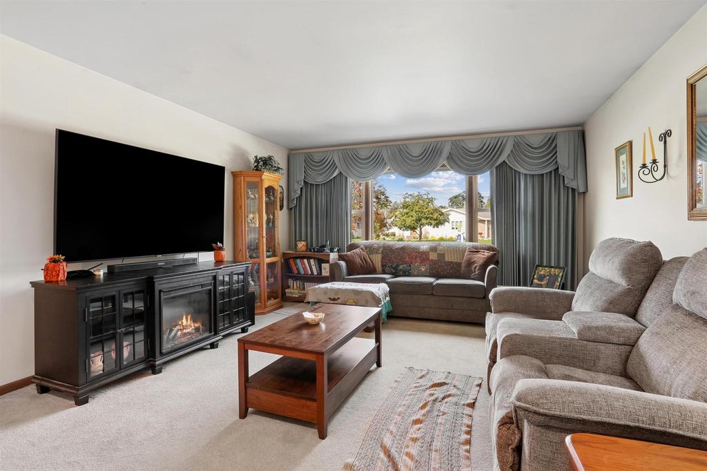 Photo of 2529 38th STREET, Two Rivers, WI 54241 (MLS # 50332964)