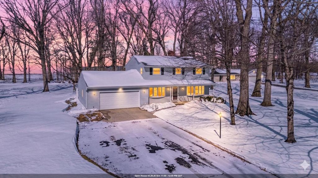 Photo of 4734 Maple DRIVE, Green Bay, WI 54313 (MLS # 50322568)