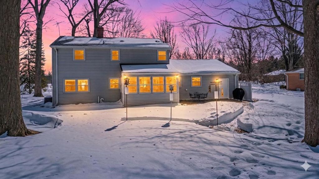 Photo of 4734 Maple DRIVE, Green Bay, WI 54313 (MLS # 50322568)