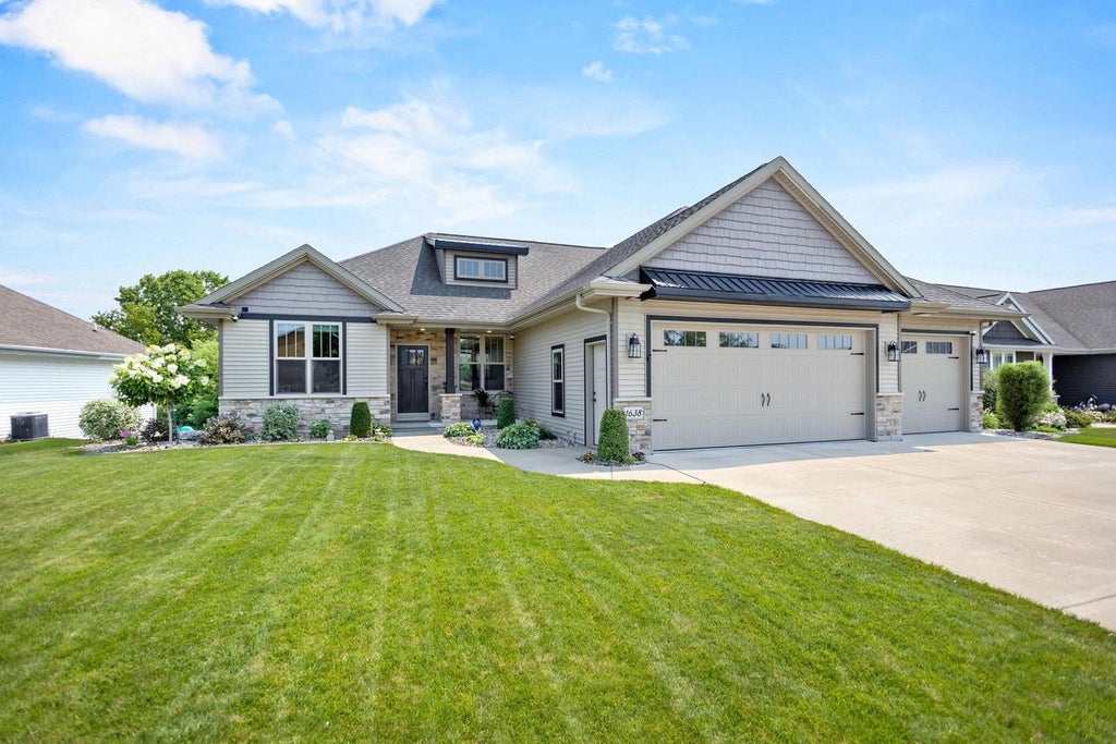 Photo of 1638 Steiner LANE, Green Bay, WI 54313 (MLS # 50330096)