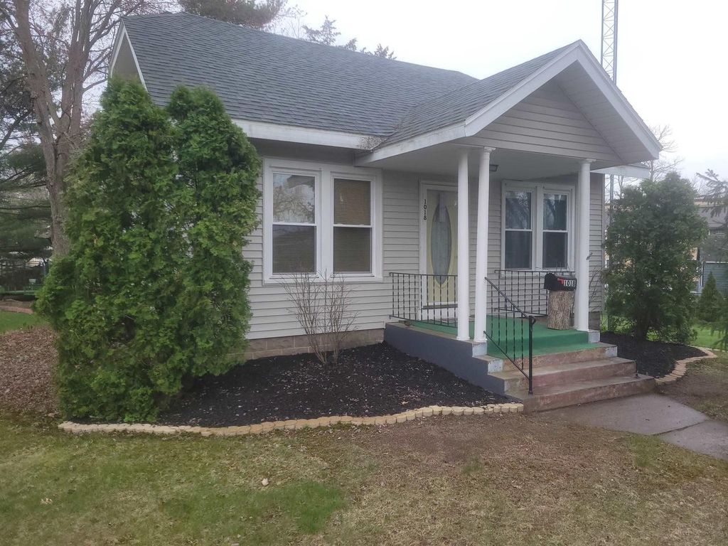 Photo of 1018 Elm STREET, Wisconsin Dells, WI 53965 (MLS # 2017707)