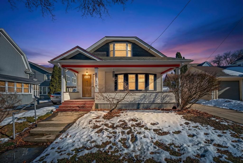 Photo of 718 N 66th STREET, Wauwatosa, WI 53213 (MLS # 1949849)