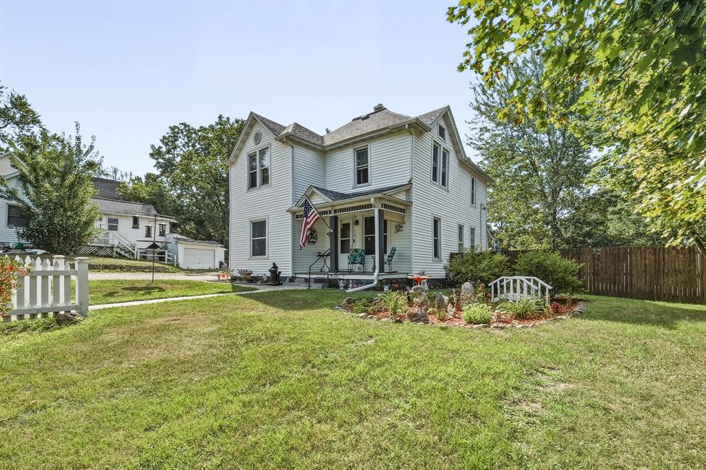 Photo of 1551 E Madison STREET, Eau Claire, WI 54703 (MLS # 1604339)