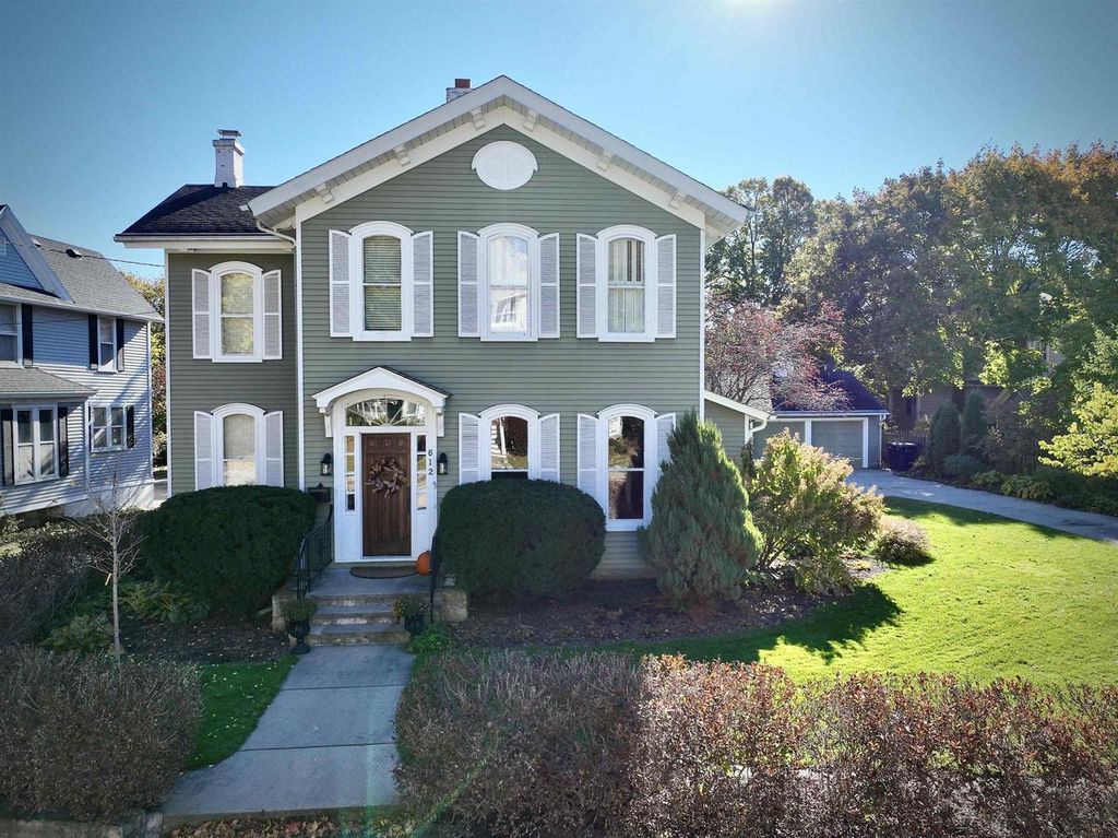 Photo of 612 Saint Lawrence AVENUE, Janesville, WI 53545 (MLS # 2013611)