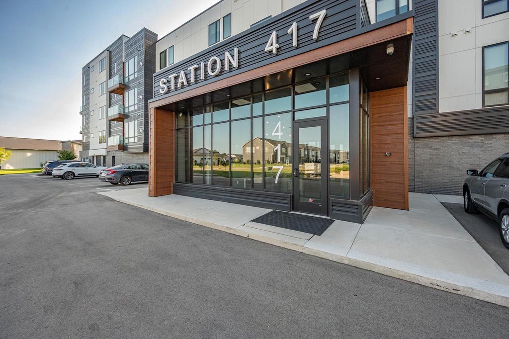 Photo of 417 Aldon CIRCLE #302, Green Bay, WI 54304 (MLS # 50332114)