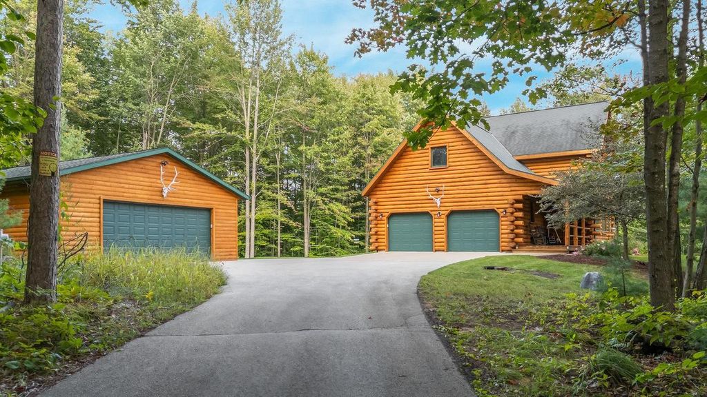 Photo of 3812 Brehmer ROAD, Oconto, WI 54101 (MLS # 50315403)